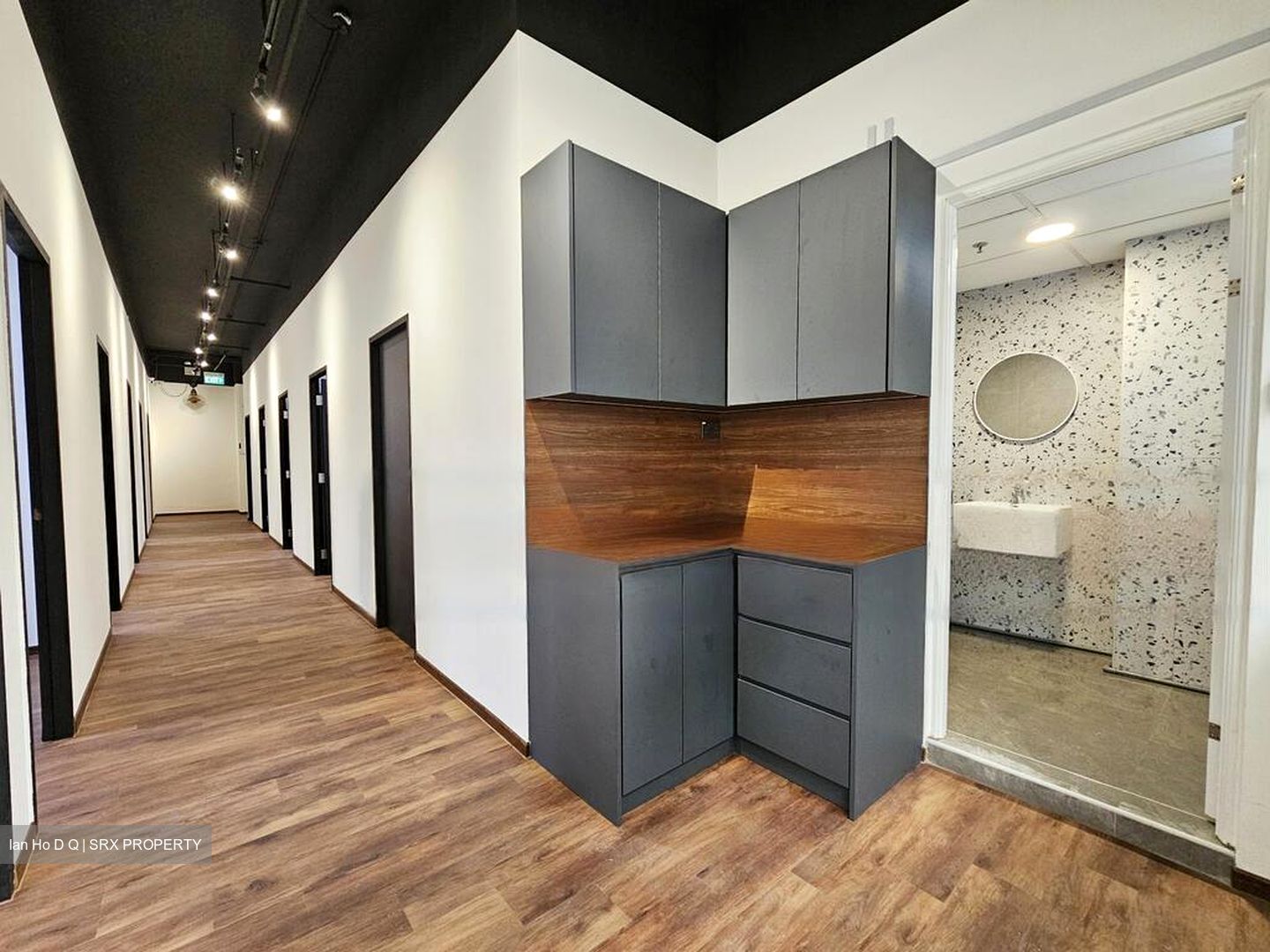 Midview City (D20), Office #454762481